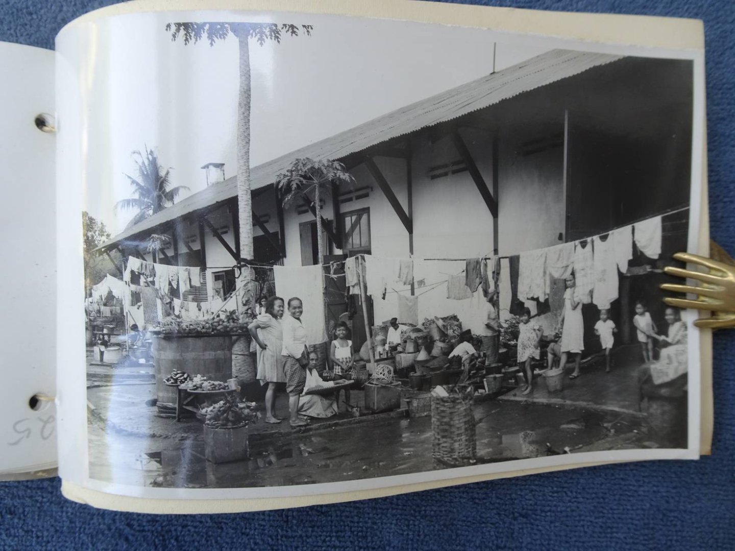 Service Netherlands Indies Government Information, Film and Photo Unit. - Subject: 10th Battalion. In Batavia's Centre, are situated some military barracks. Many native and Eurasian people fled from Indonesian extremist actions in the kampongs. Previous the Japs used it as an internment camp for men, some of whom ar...