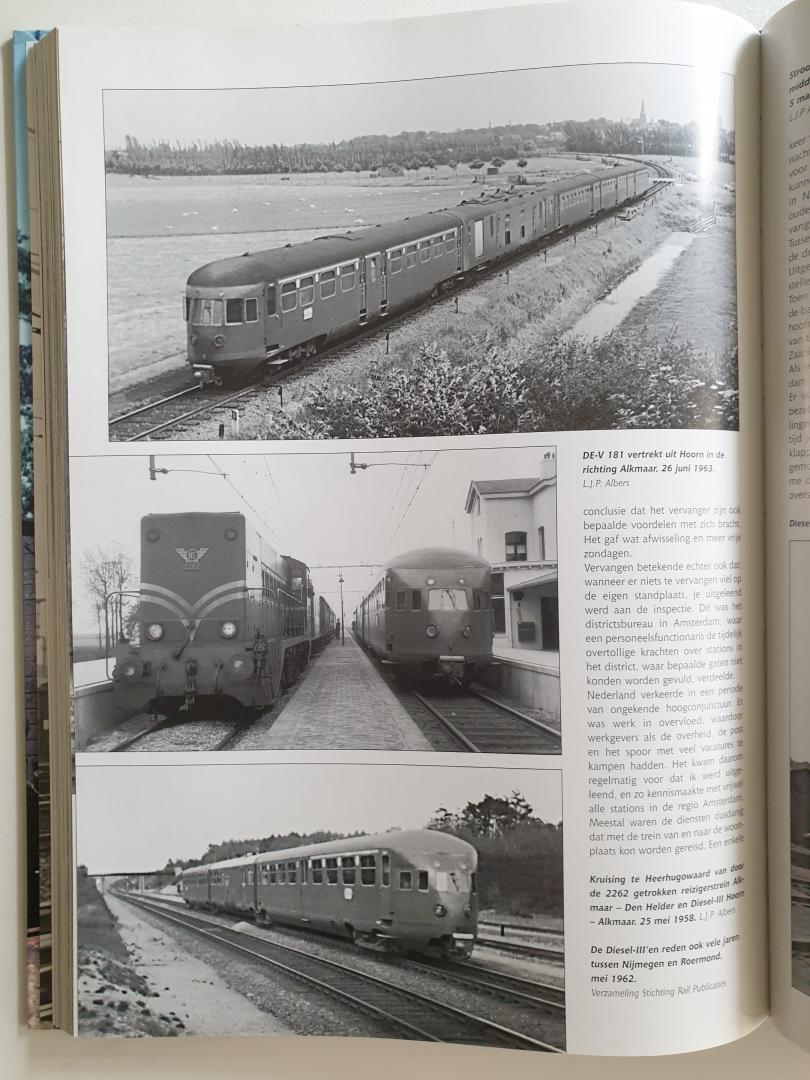 Hans Kaas - Houten wagens IJzeren mannen - herinneringen aan het spoor in vroege tijden