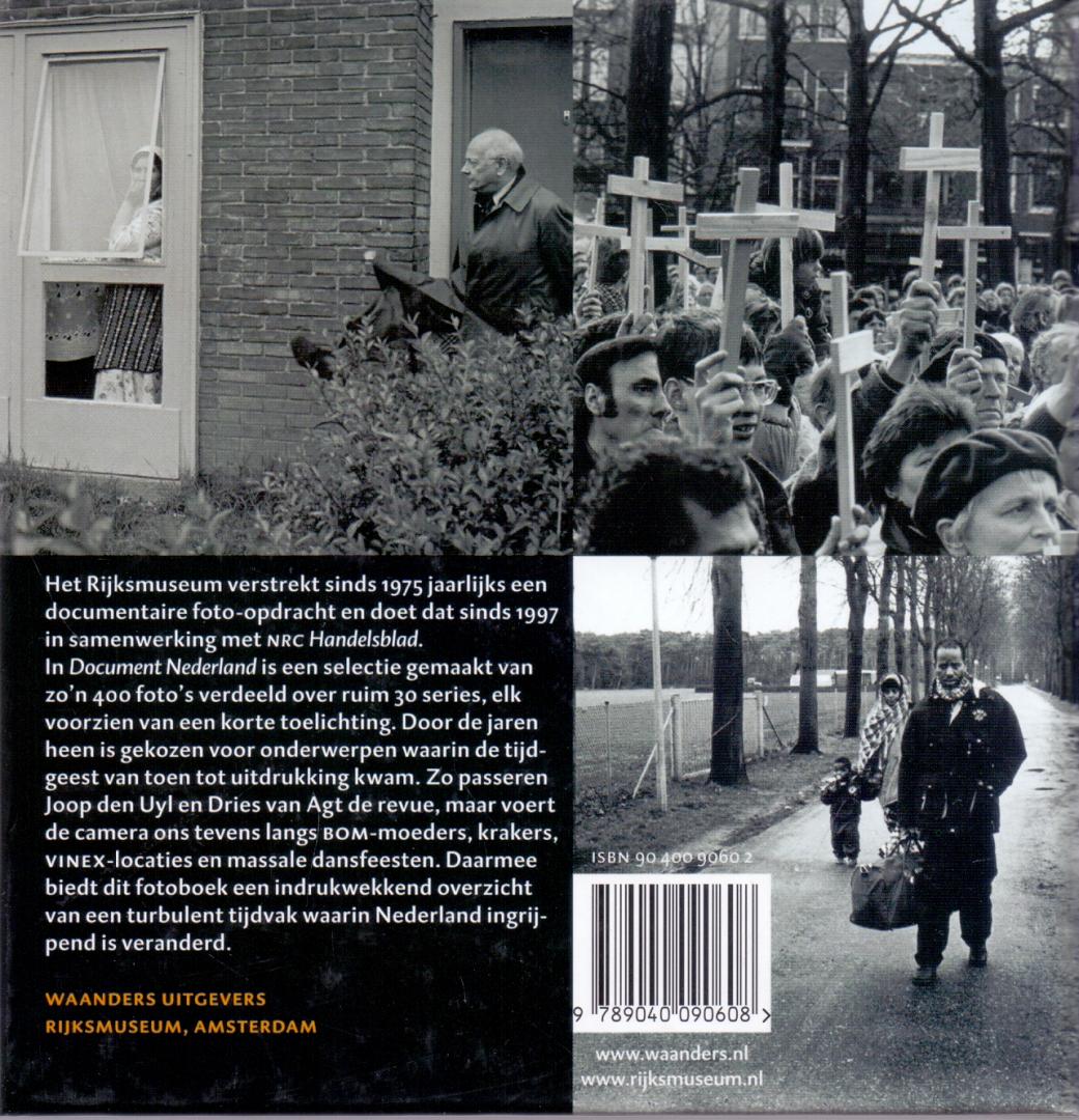Baruch, J. e.a. (ds 1250) - Document Nederland / Nederland gefotografeerd 1975-2005