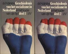 Vos, dr. H. de - Geschiedenis van het socialisme in Nederland in het kader van zijn tijd deel 1 en 2