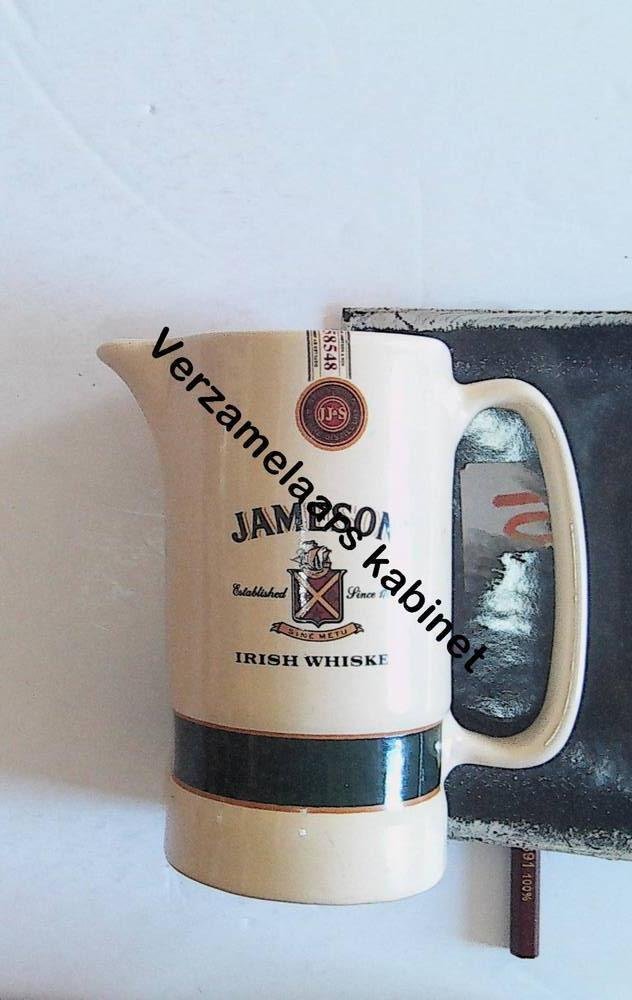 Jean-Claude Schmitt, Renée de Roo-Raymakers - Whiskey - waterkan - 13 x 7 cm Jameson Irisch whiskey