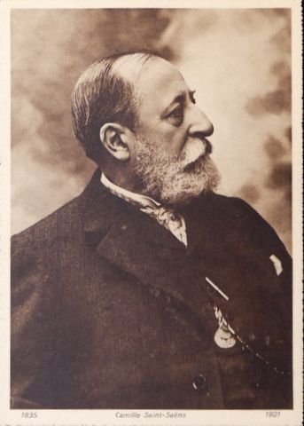 Saint-Saëns, Camille: - [Fotopostkarte, halbe Figur, Profil nach rechts]
