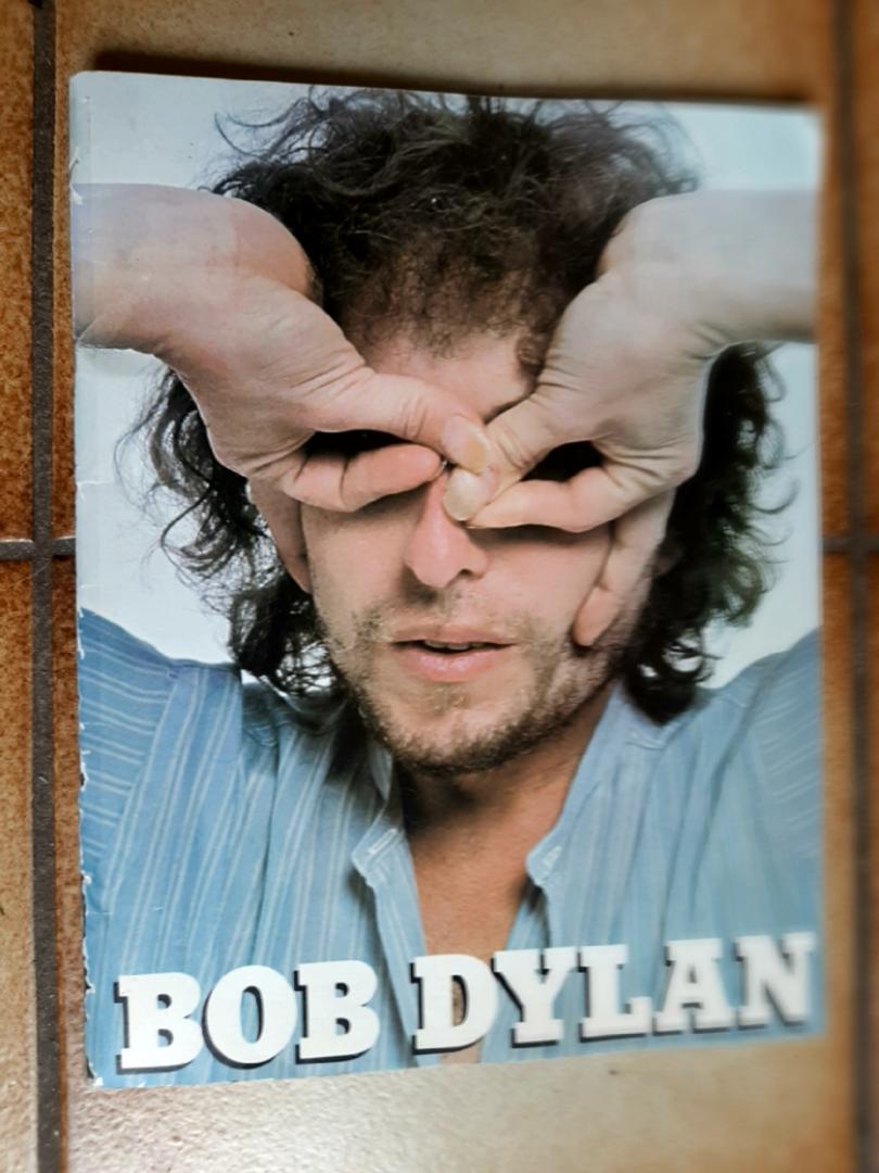 P. Nelson, Rolling Stone, and other journalists - Bob Dylan