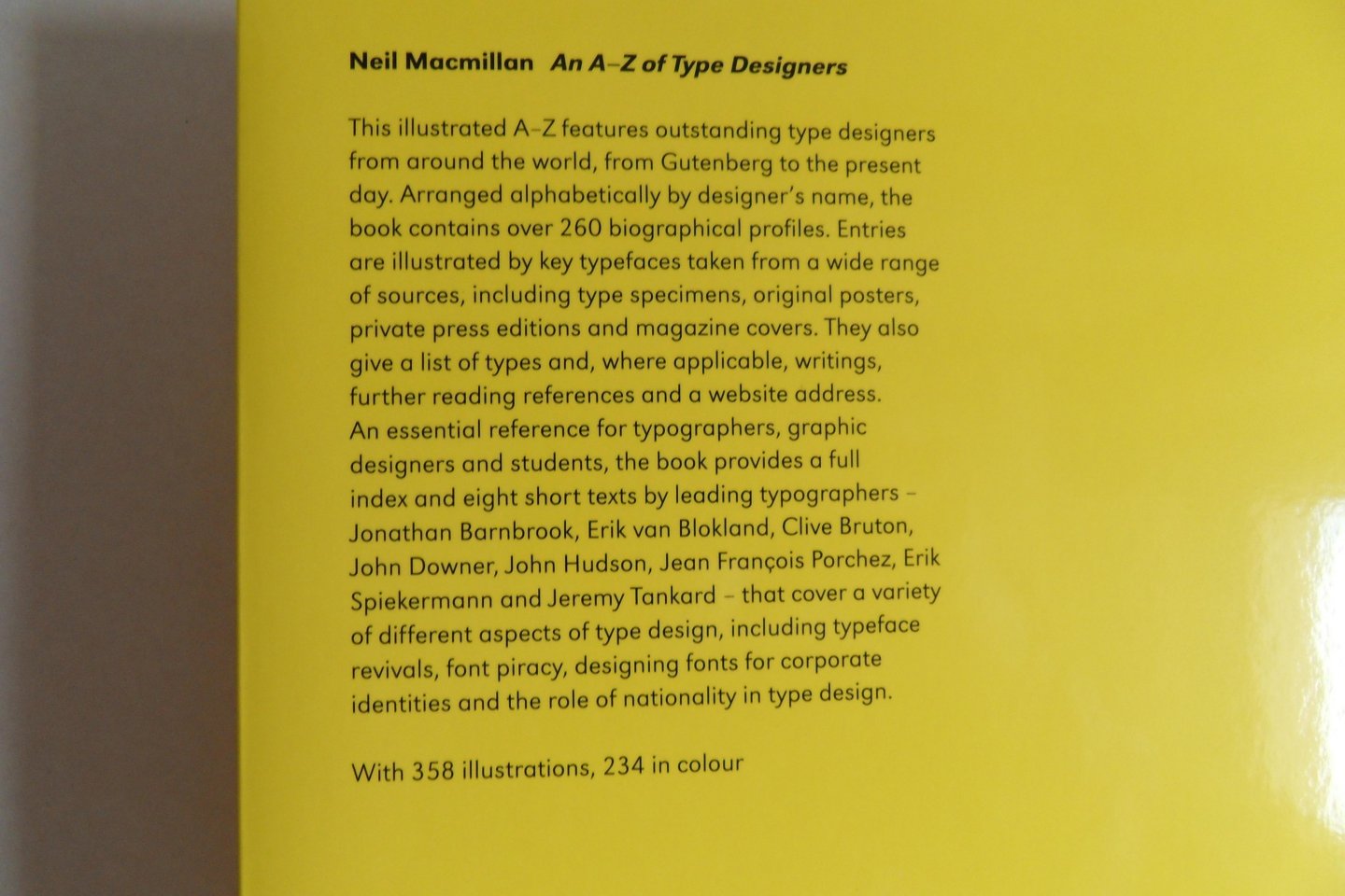 Macmillan, Neil. - An A-Z of Type Designers.
