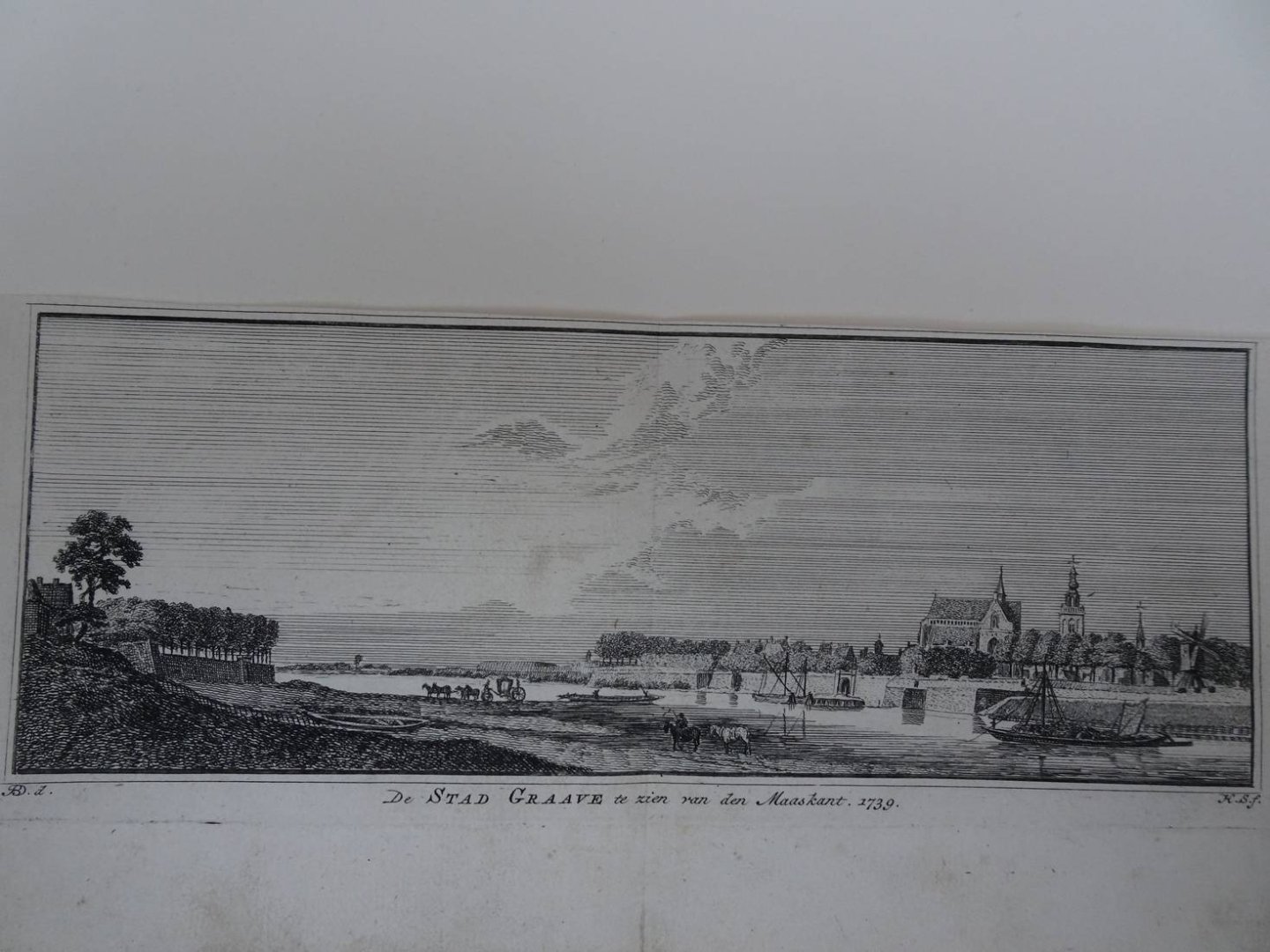 Grave. - De Stad Graave te zien van den Maaskant, 1739.
