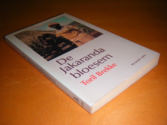 Toril Brekke - De Jakaranda bloesem