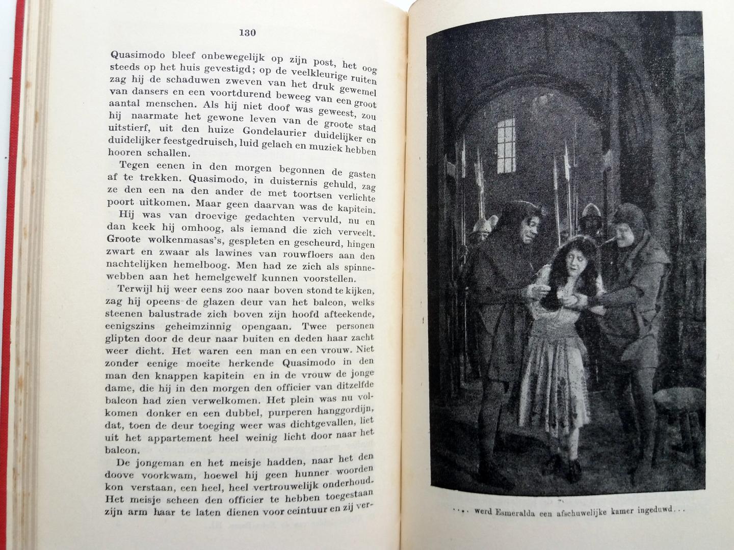 Hugo, Victor - De klokkenluider van de Notre Dame (Ex.5) (deel 1 t/m 4 in 2 boeken)