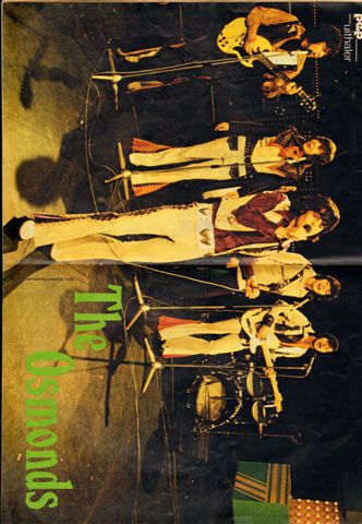 Diverse auteurs - PEP 1973 nr. 17, stripweekblad, 27 april met o.a. DIVERSE STRIPS (ASTERIX/BLUEBERRY/KRAAIENHOVE/RIK RINGERS/PHILIEMON)/LYNSEY DE PAUL (2 p.)/ RIK RINGERS (COVER TEKENING)/OSMONDS (POSTER UITHALER, 2 p.), goede staat