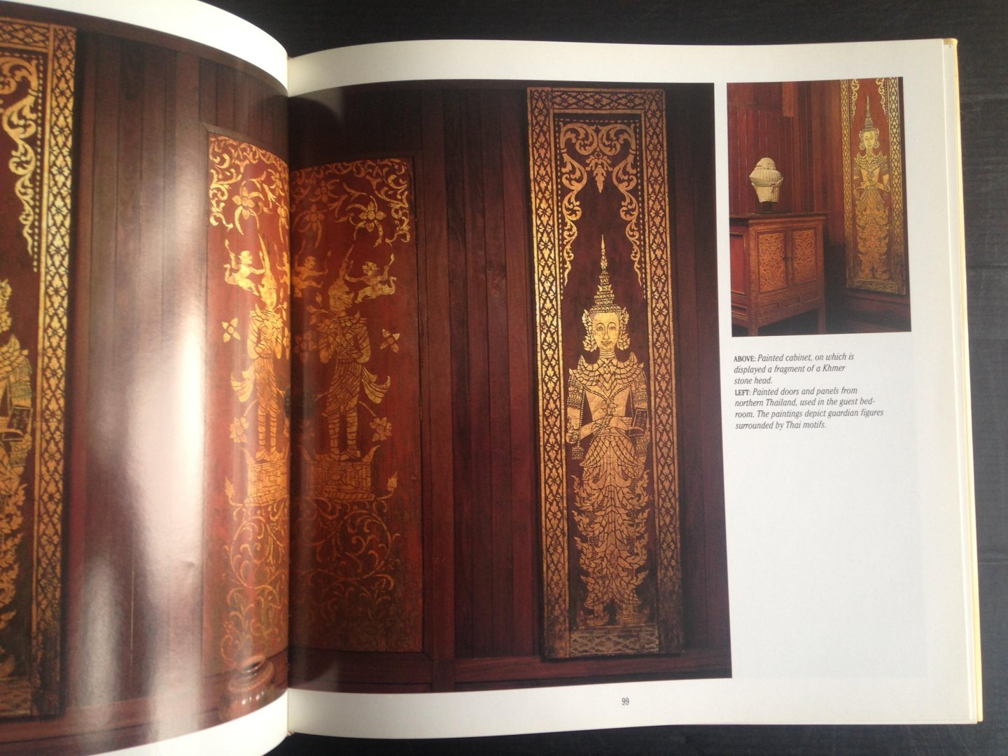 Invernizzi Tettoni, L. & W. Warren - Living in Thailand, Traditional and Modern Homes and Decoration