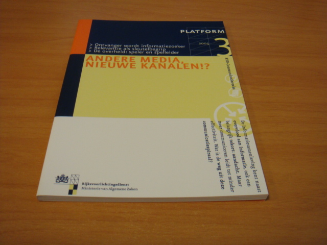 Diverse auteurs - Andere media, nieuwe kanalen!?