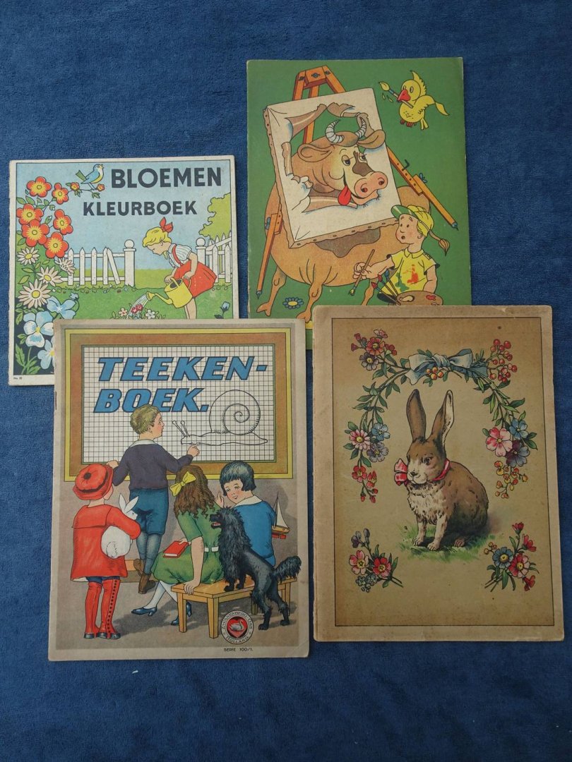 N.n.. - Bloemen kleurboek/ Teekenboek/ 2 zonder titel. 4 kleur/tekenboeken voor de jeugd.