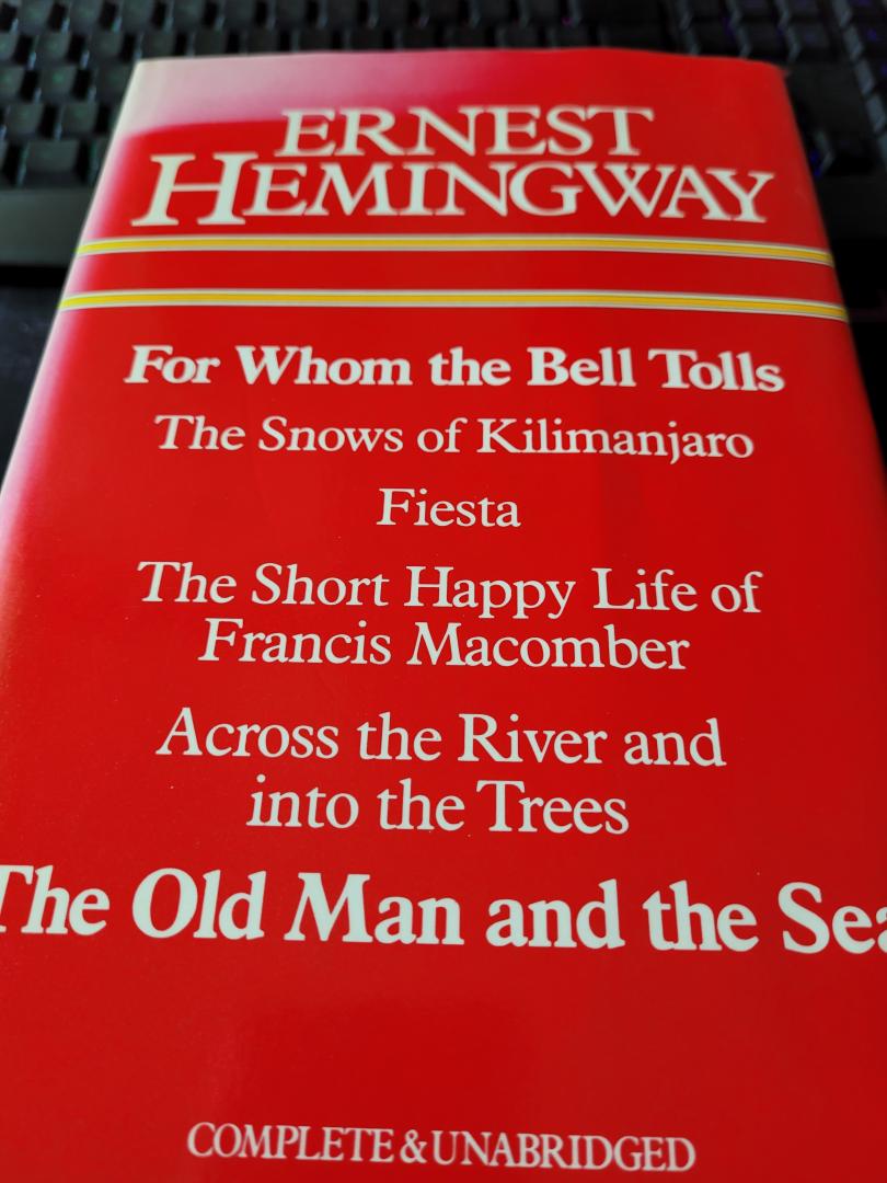 Ernest Hemingway - six novels into one book