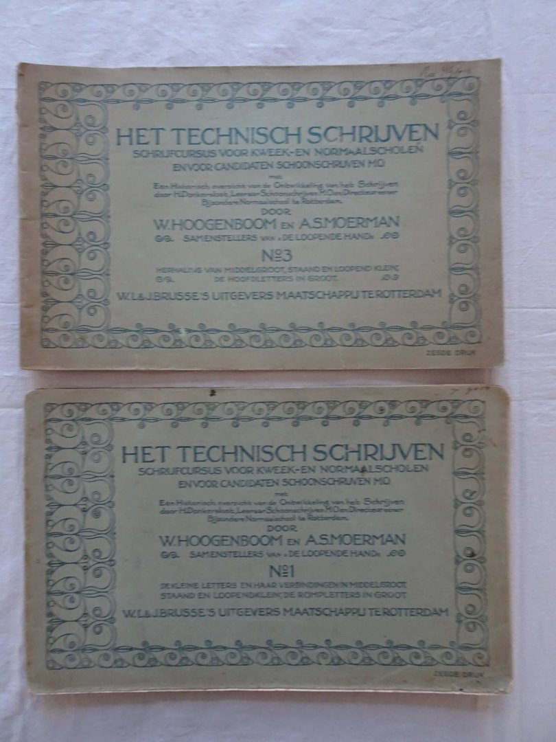 Hoogenboom, W. & A.S. Moerman. - Het technisch schrijven. Schrijfcursus voor kweek- en normaalscholen en voor candidaten schoonschrijven M.O. Met een historisch overzicht van de ontwikkeling van het schrijven door H. Donkersloot. No. 1: De kleine letters en haar verbindingen ...