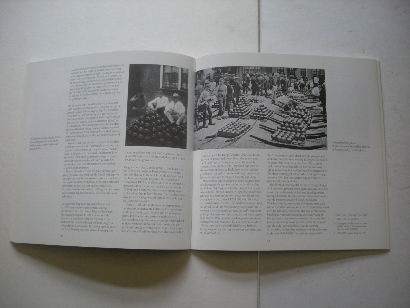 Hofman, R. - Het kerkje op de kaasmarkt.  Geschiedenis van de Doopsgezinde Gemeente Edam