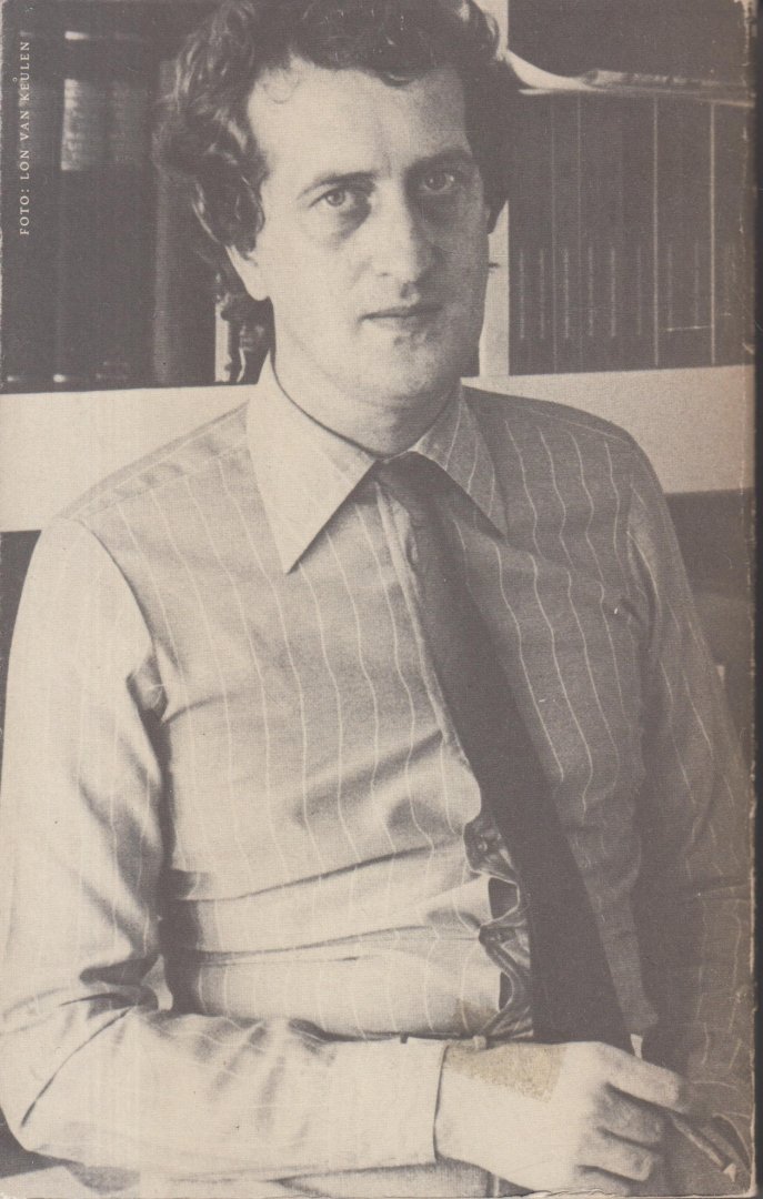 Komrij (Winterswijk, 30 maart 1944 - Amsterdam, 5 juli 2012), Gerrit Jan - De gelukkige schizo - Polemisch en kritisch is Komrij in dit boek op zijn best.