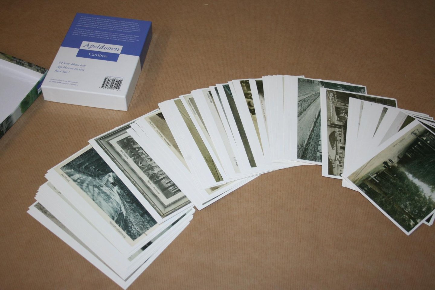  - Apeldoorn Cardbox  -- 54 keer historisch Apeldoorn in een luxe box