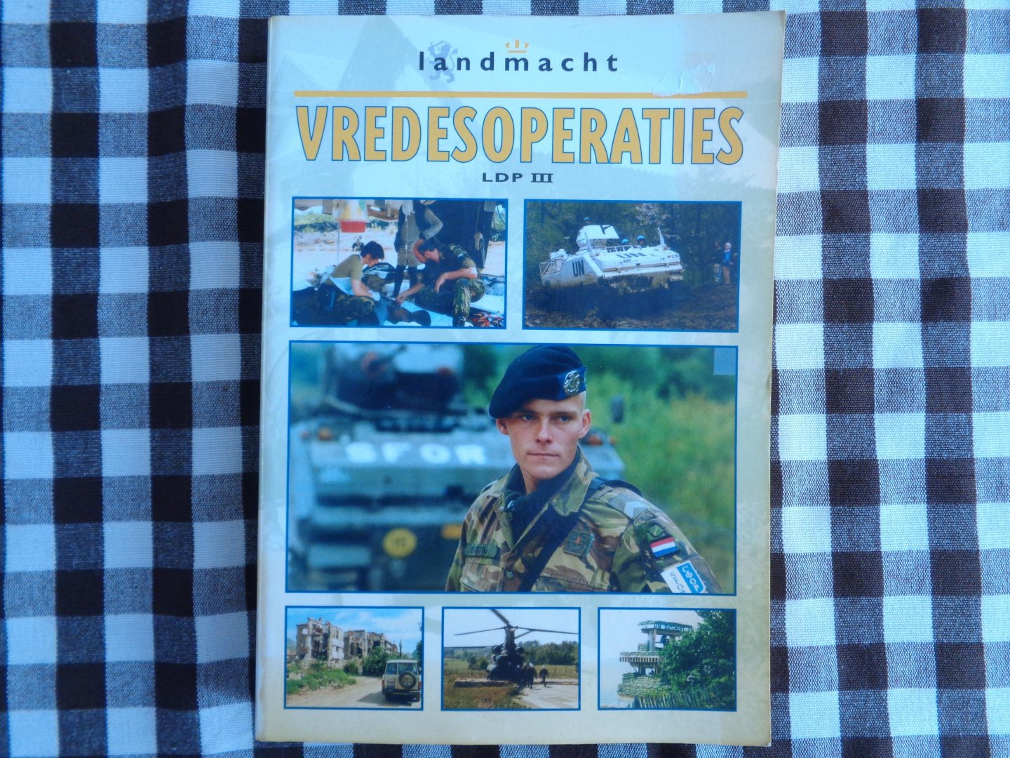 dr h amersfoort- h roozenbeek - Vredesoperaties / LDP III / druk 1