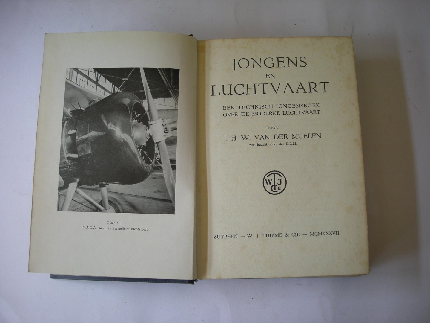 Muelen, J.H.W. van der - Jongens en Luchtvaart. Een technisch jongensboek over de moderne luchtvaart