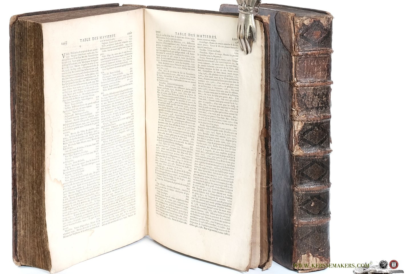 Chomel, Noel. - Dictionnaire oeconomique, contenant divers moyens d'augmenter son bien, et de conserver sa santé. [ 2 volumes ].
