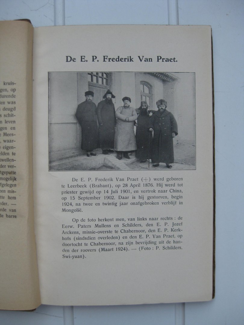  - De lijdensweg van drie kruisgezanten in Mongolië. Lotgevallen van drie missionarissen van Scheut in Swi-Yuan (China) 1923-1925.