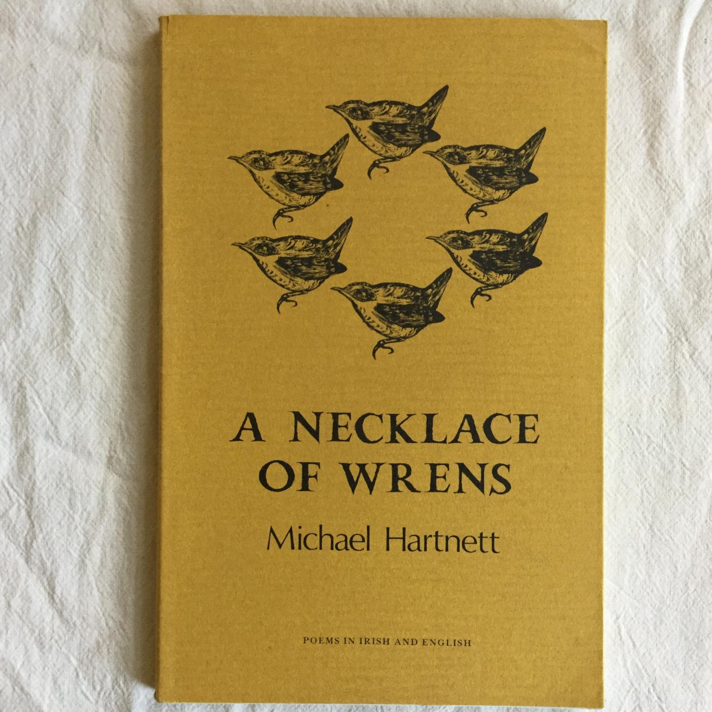 Hartnett, Michael - A Necklace of Wrens