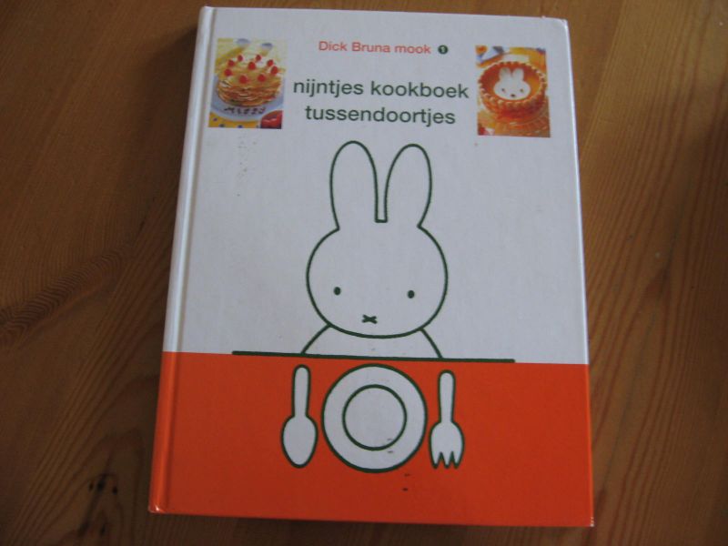 Bruna, Dick - Nijntjes kookboek tussendoortjes  Mook 1