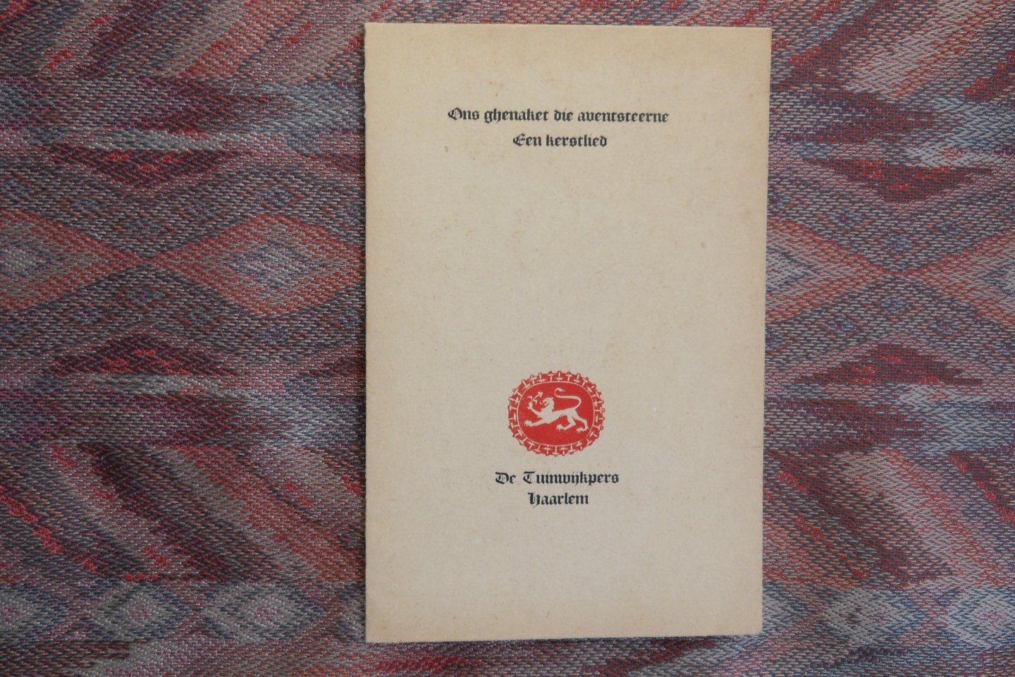 N.N. - Ons ghenaket die aventsteerne. - Een kerstlied. [Beperkte oplage van 40 ex.].
