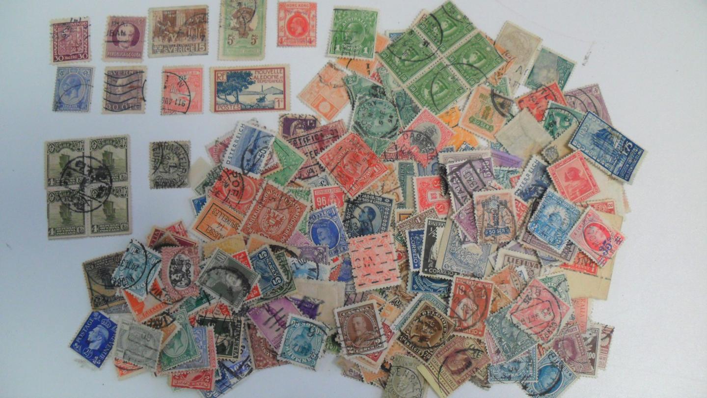 nn - Postzegelcollectie / Postzegelalbum:  Schaubek Briefmarken Album / deels gevuld met postzegels
