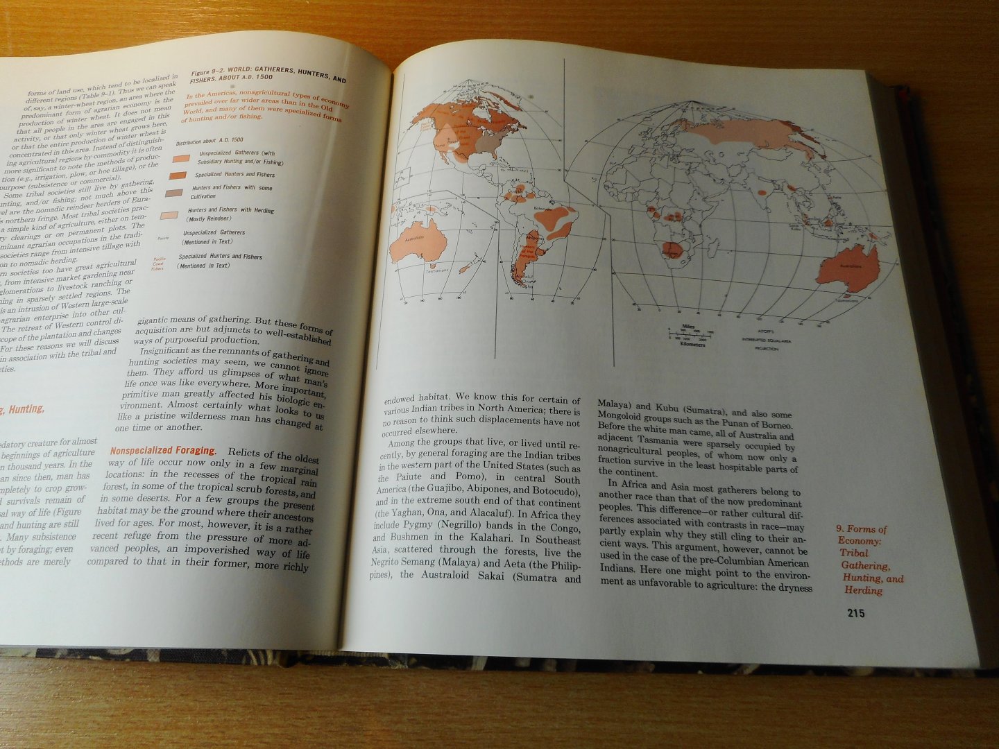 Broek, Jan en John Webb - A geography of Mankind