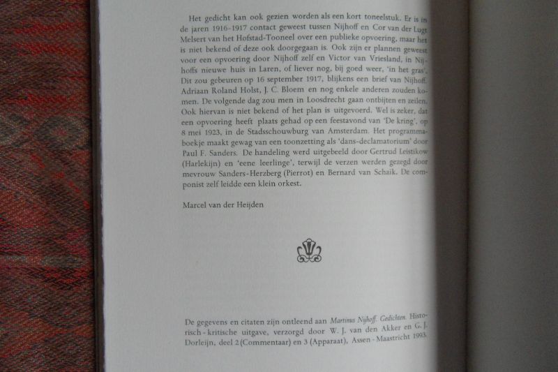 Nijhoff, M. - Pierrot aan de lantaarn. [ Genummerd ex. 64 / 100 ].