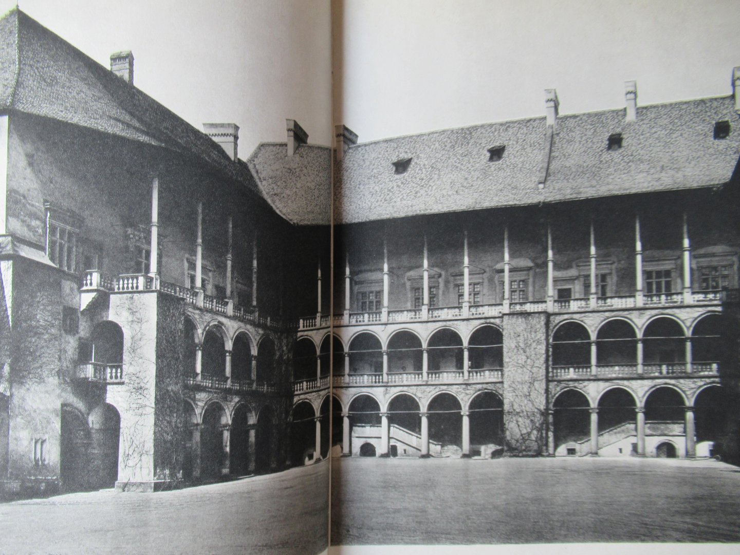 Szablowski, Jerzy - Collections of the Royal Castle of Wawel