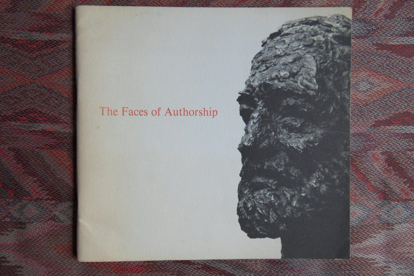 Ransom, Harry (voorwoord). - The Faces of Authorship. - An Exhibition of Twentieth Century Literary Portraits from the Humanities Research Center Collections.