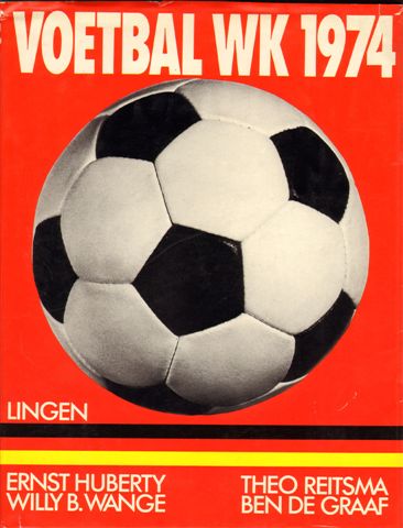 Reitsma, Theo en Ben de Graaf e.a. - Voetbal WK 1974, 319 pag. hardcover + stofomslag ( stofomslag is matig, wat scheurtjes, boek in goede staat)
