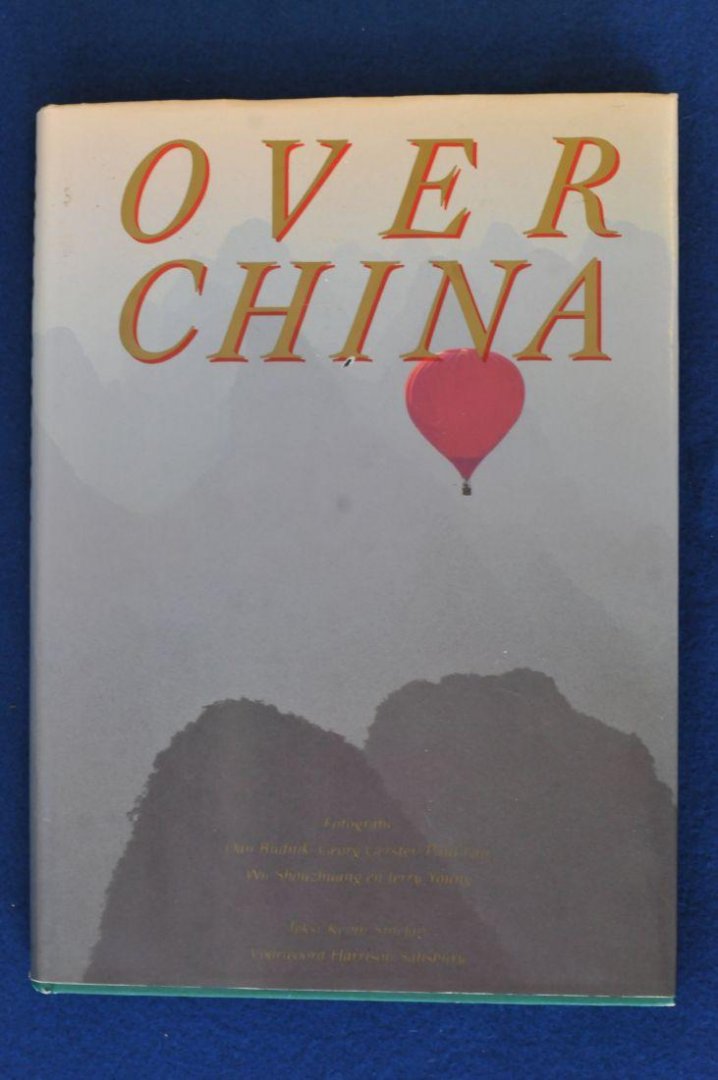 Sinclair, K./Budnik, D./Gerster, G./ Lau, P. - Over China