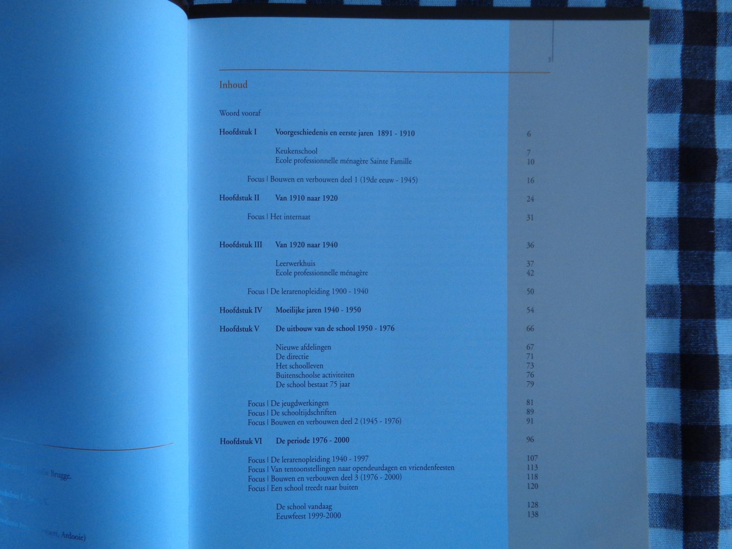 ingrid de meyere linda de smet kristel soers - bouwen aan een eeuw school  1900-2000