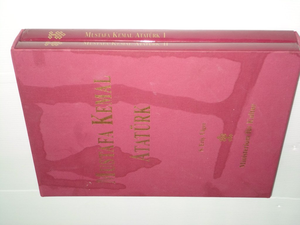 Ulger, S.Eris - Mustafa Kemal Atatürk, 2 volumes