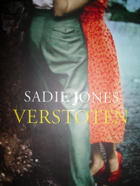 Jones, Sadie - Verstoten