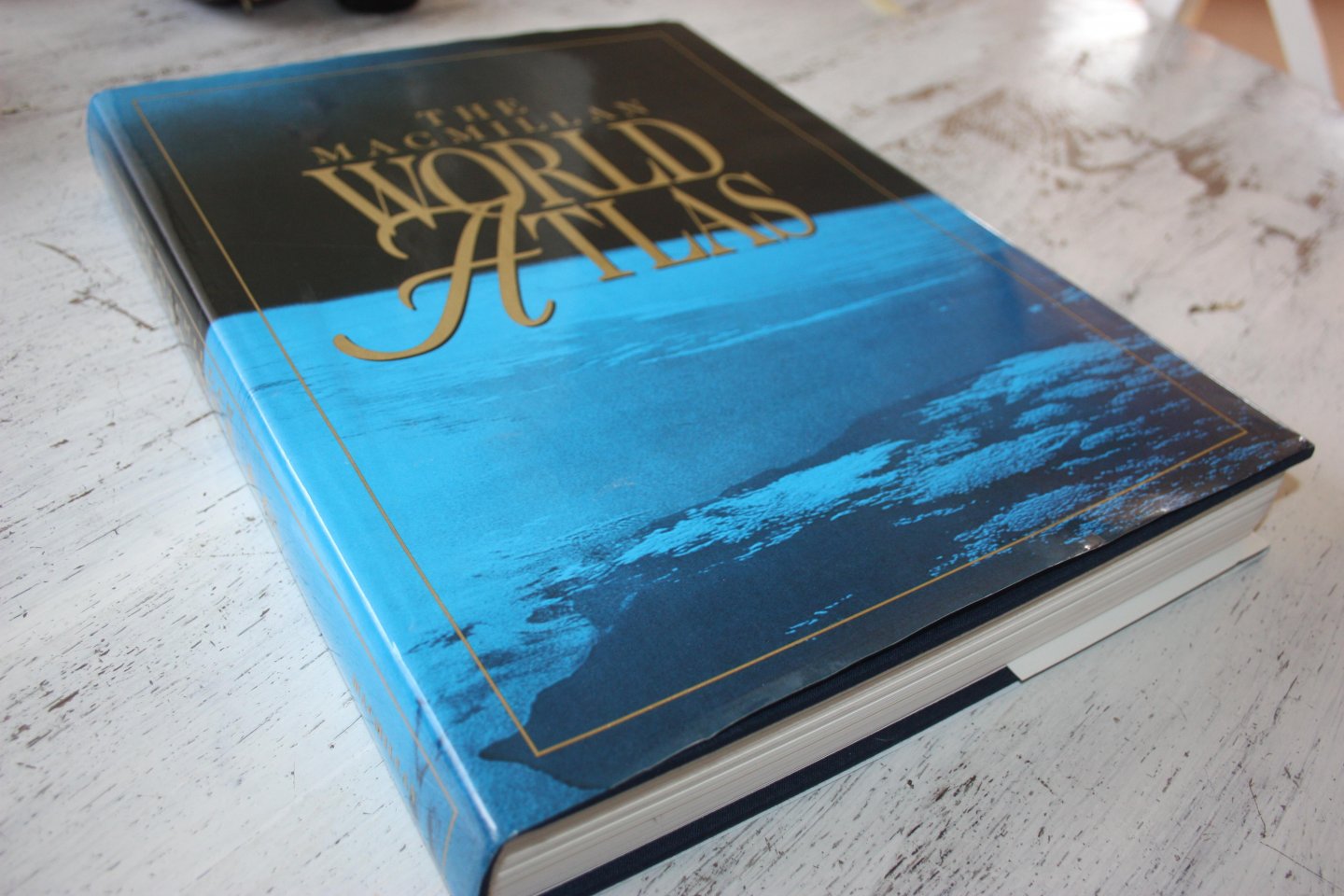 Red. - THE MACMILLAN WORLD ATLAS