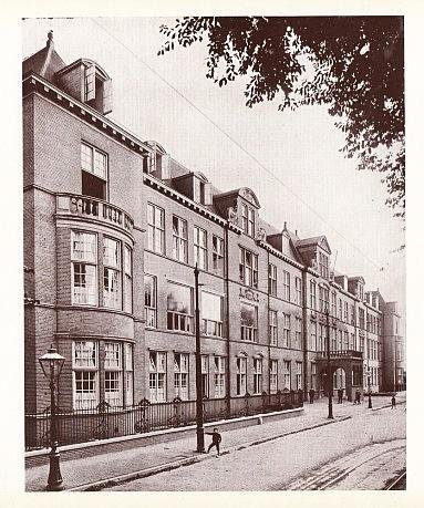 PSYCHIATRISCHE KLINIEK - De psychiatrisch-neurologische kliniek der Rijks-Universiteit te Utrecht.