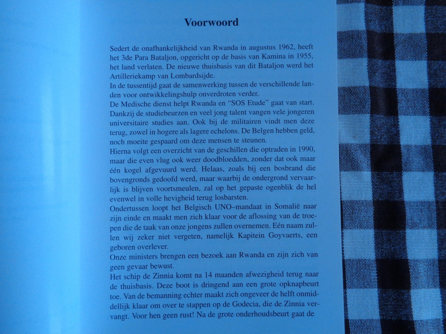 Tobback, A.G.G. - Het land van de duizend heuvels / druk 1