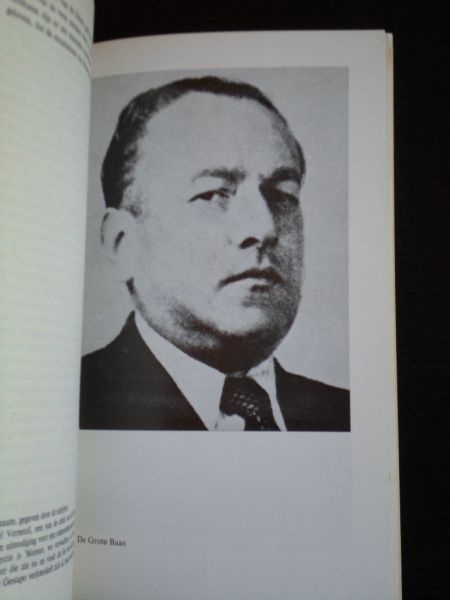 Perrault, Gilles - Die Rote Kapelle, De geschiedenis van Het Rode Orkest, de spionage organisatie die een beslissende roil speelde in de nederlaag van nazi-Duitsland