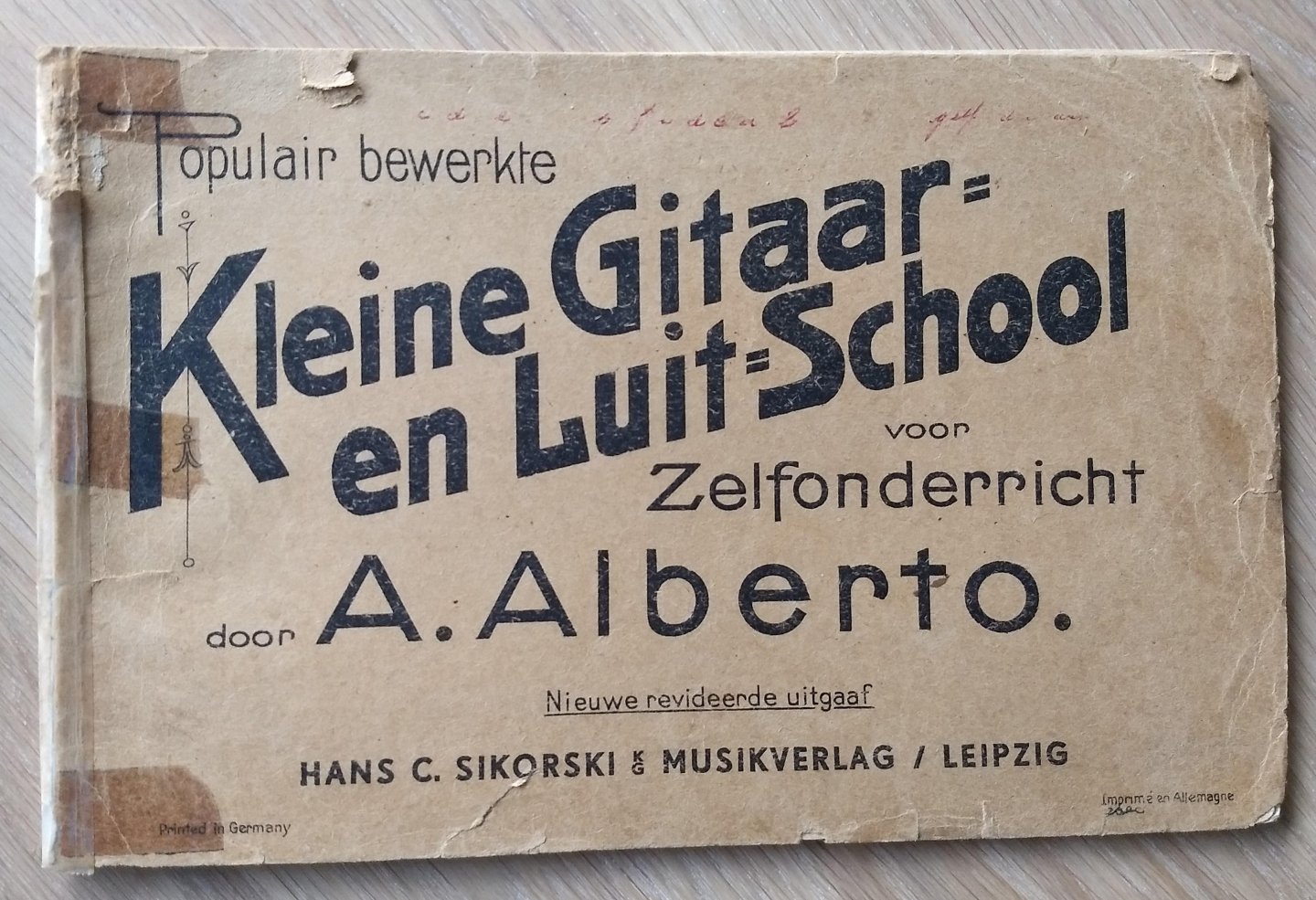 Alberto .A. - Populair bewerkte KLEINE GITAAR EN LUIT SCHOOL voor zelfonderricht