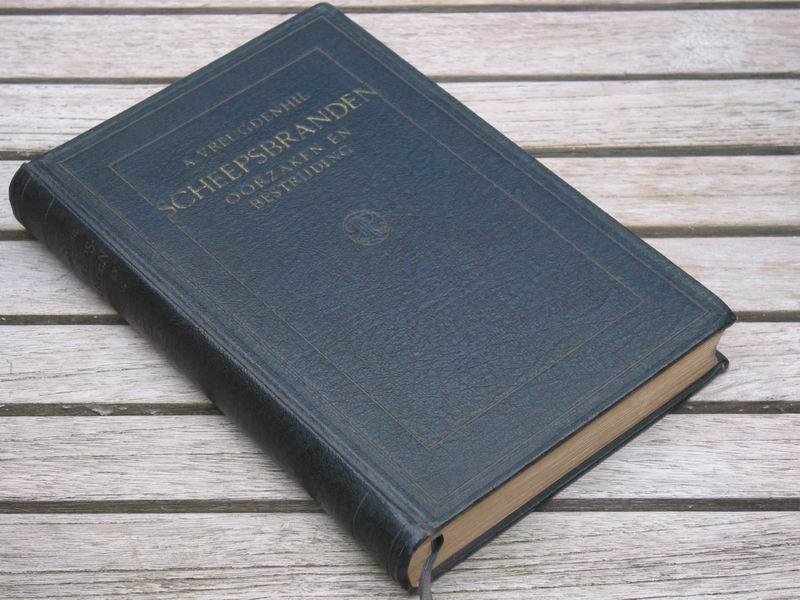 VREUGDENHIL A. - Scheepsbranden. Oorzaken en bestrijding