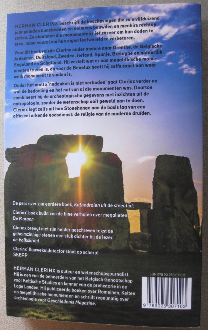 Clerinx, Herman - Een paleis voor de doden  -  Over hunebedden, dolmens en menhirs