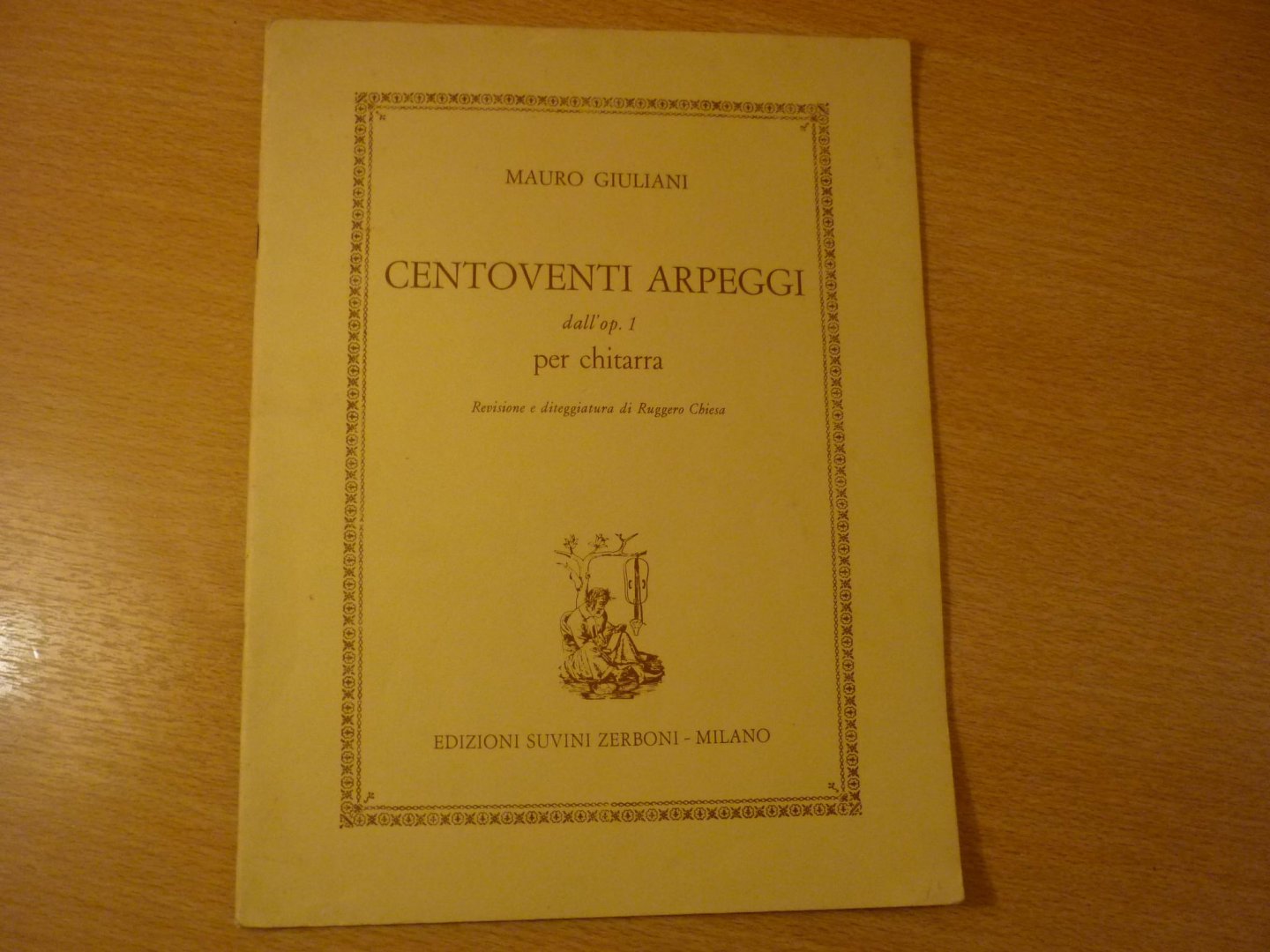 Giuliani; Mauro - 120 Arpeggio Exercises for the Right Hand (from Op.1) for Guitar (Centoventi Arpeggi dall-op. 1) (Ruggero Chiesa - Editor)
