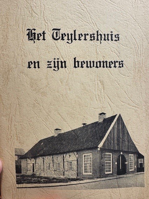 POORTHUIS, L.G., - Het Teylershuis en zijn bewoners.