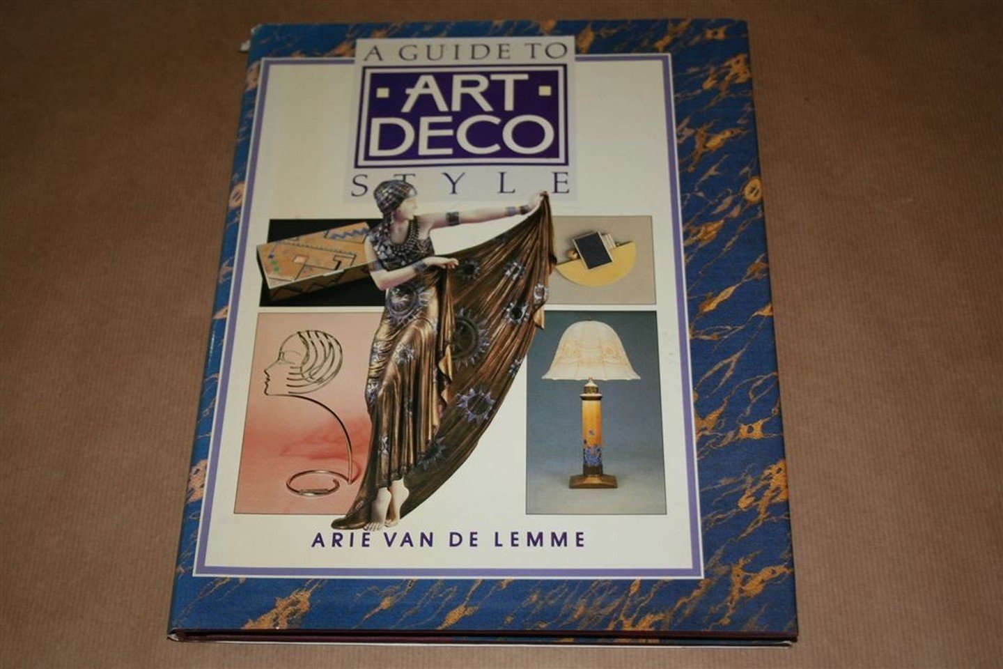 Arie van de Lemme (Auteur) - A guide to art deco style