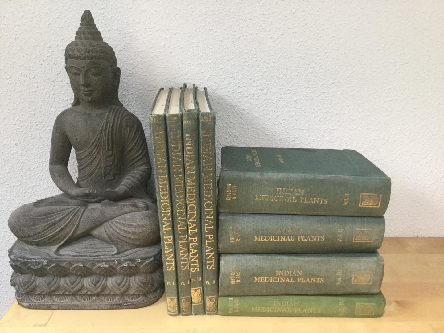 Kirtikar, Lt.-Colonel K.R., Basu, Major B.D. and an I.C.S. - Indian medicinal plants [8 volume set], volume I-IV (text) and part I-IV (plates)