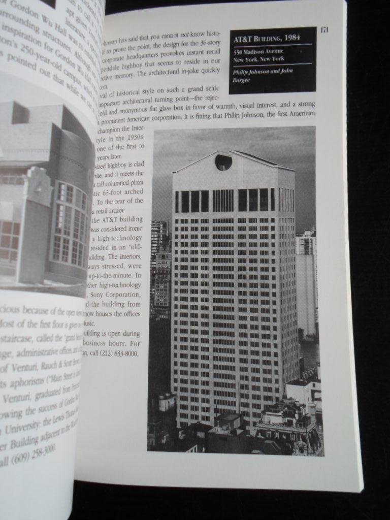 LeBlanc, Sydney - 20th Century American Architecture, A Traveler’s Guide to 220 Key Buildings