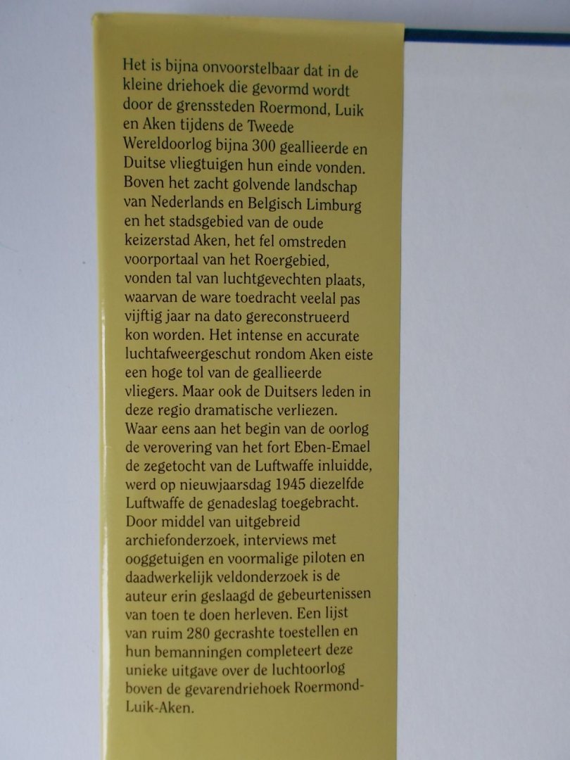 Pütz, Ron - De luchtoorlog in de gevarendriehoek ROERMOND - LUIK - AKEN / Duel in de Wolken